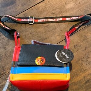 NWT Danielle Nicole Black and Red Lion Crossbody Bag - Gryffindor Shoulder Bag